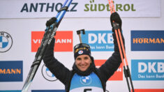 Biathlon: avant les Mondiaux, la Française Simon remporte la mass-start d’Anterselva