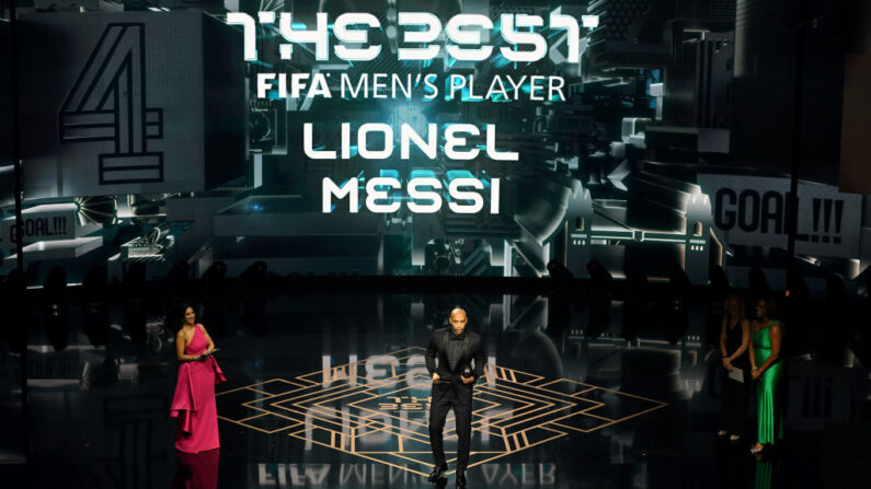 Lionel Messi a été désigné meilleur joueur de l'année 2023 devant Erling Haaland et Kylian Mbappé, lundi à la cérémonie "Fifa The Best". (Photo : Kate Green/Getty Images)