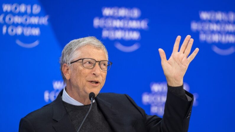 Bill Gates, cofondateur de Microsoft, participe à une session du Forum économique mondial (WEF) à Davos, le 17 janvier 2024. (Fabrice Coffrini/AFP via Getty Images)