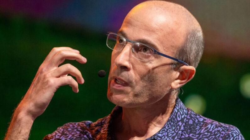 L'auteur israélien Yuval Noah Harari lors de la conférence Love Tomorrow sur le développement durable en Belgique, le 28 juillet 2022. (NICOLAS MAETERLINCK/BELGA MAG/AFP via Getty 
