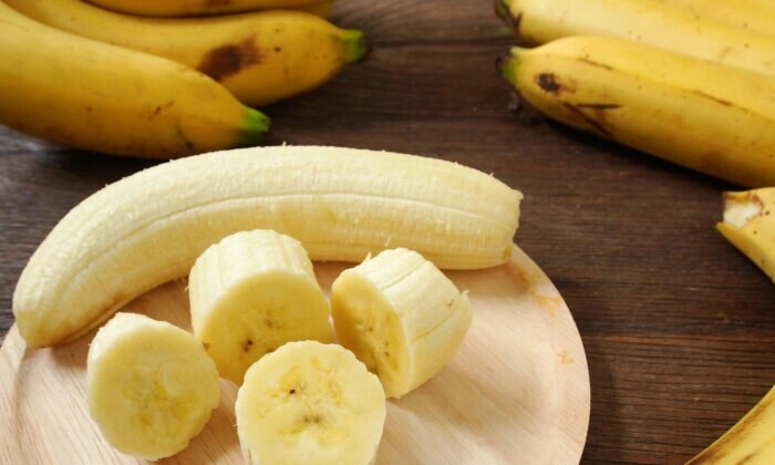 Délicieuses et nutritives, les bananes sont non seulement des collations saines, mais elles sont également idéales pour prévenir le cancer, les maladies cardiovasculaires, le déclin de la mémoire et soulager l'anxiété. (Shutterstock)
