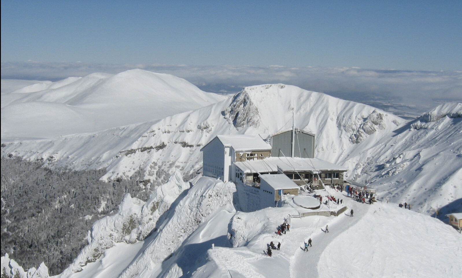 Quatre alpinistes sont morts ensevelis dans une avalanche au Mont-Dore
