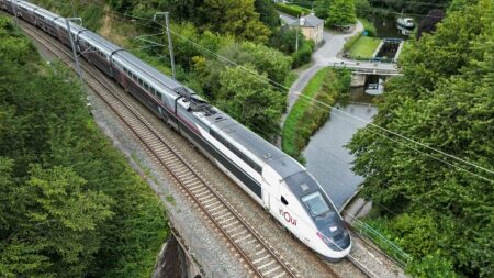 Grève à la SNCF: pourquoi un TGV ne peut pas rouler sans contrôleur?