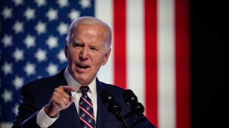 « Ne le faites pas ! »: Joe Biden s’attend à ce que l’Iran attaque « bientôt » Israël