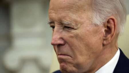 Joe Biden dévoile un arsenal de sanctions pour que « Poutine paye un prix encore plus élevé »