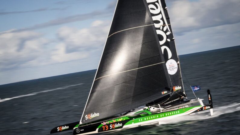 Charles Caudrelier a remporté mardi l'Ultim Challenge, après un périple de 50 jours en mer, tandis que son premier poursuivant Thomas Coville était attendu jeudi à Brest (Finistère). (Photo : LOIC VENANCE/AFP via Getty Images)