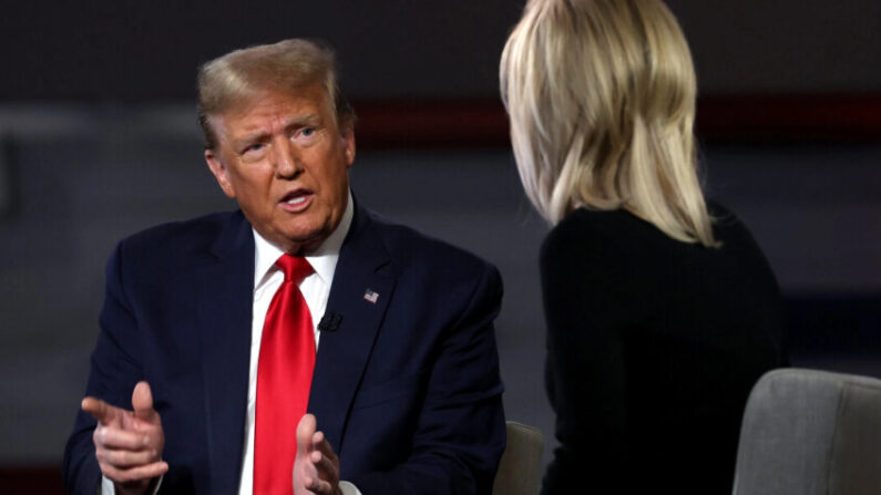 Le candidat républicain à la présidence, l'ancien président Donald Trump, s'exprime lors d'une interview organisée par Fox News, le 20 février 2024. (Justin Sullivan/Getty Images)