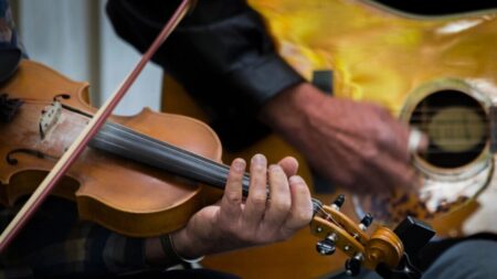 Jouer d’un instrument de musique préserve la santé du cerveau à un âge plus avancé