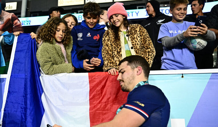 Antoine Dupont a réussi une intégration éclair avec l'équipe de France de rugby à VII et décroché un titre prometteur à quatre mois des Jeux olympiques de Paris.(Photo : PATRICK T. FALLON/AFP via Getty Images)