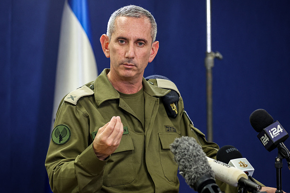 Le contre-amiral Daniel Hagari a précisé que l'armée israélienne protégeait ce convoi pour lui permettre d'arriver à bon port. (Photo GIL COHEN-MAGEN/AFP via Getty Images)