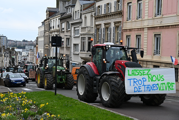 Manifestation d'agriculteurs et de pêcheurs à Boulogne-sur-Mer, le 9 mars 2024.  (Photo BERNARD BARRON/AFP via Getty Images)