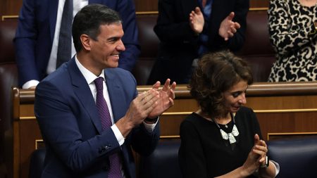 Amnistie votée pour les indépendantistes catalans: le Premier ministre espagnol accusé par la droite de « soumission » pour rester au gouvernement