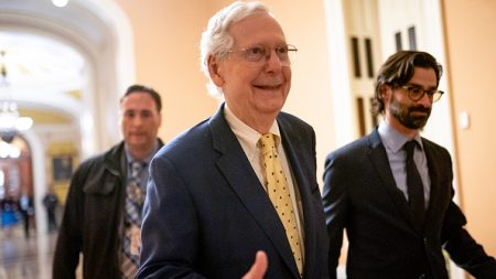 « Cela n’a pas été facile »: le budget adopté par le Sénat américain évite la paralysie des services publics