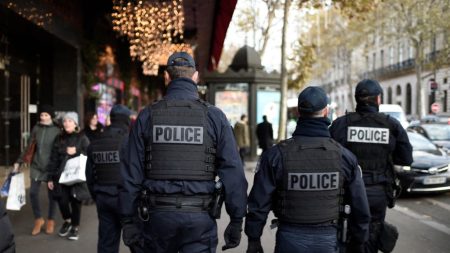Paris: un policier décède d’un malaise cardiaque lors d’une intervention