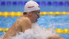 Natation: Léon Marchand attaque fort ses finales NCAA