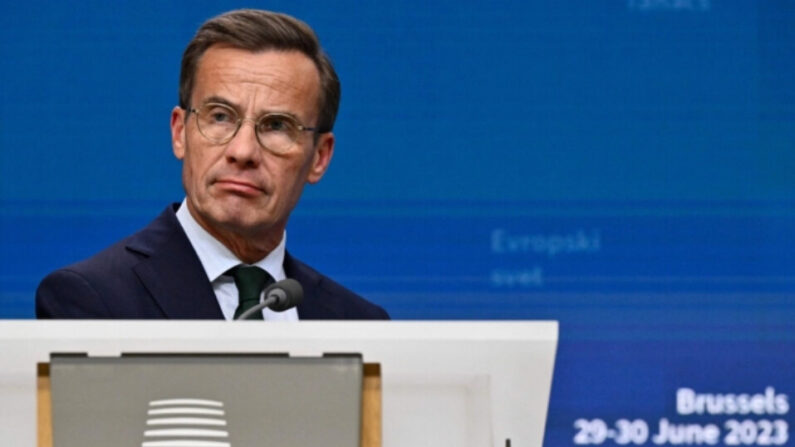 Le premier ministre suédois Ulf Kristersson lors d'une conférence de presse à l'occasion d'une réunion du Conseil européen au bâtiment Europa à Bruxelles, en Belgique, le 30 juin 2023. (John Thys/AFP via Getty Images)