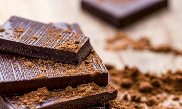 Le chocolat noir à haute teneur en cacao peut être considéré comme un superaliment en raison de ses effets cardiovasculaires, diabétiques et cognitifs. (Shutterstock)