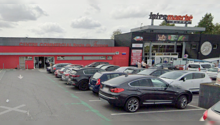 Le magasin Intermarché de Jeumont (Nord). (Capture d'écran Google Maps)