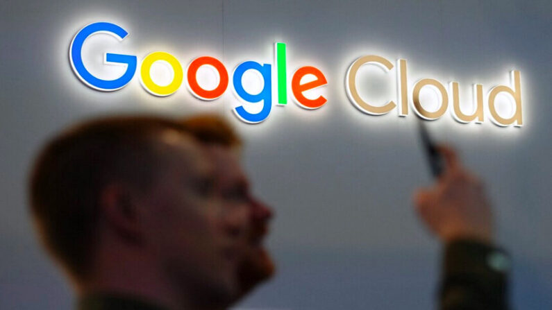 Le logo de Google Cloud lors du Mobile World Congress (MWC), le plus grand rassemblement annuel de l'industrie des télécommunications, à Barcelone, le 27 février 2024. (Pau Barrena/AFP via Getty Images)