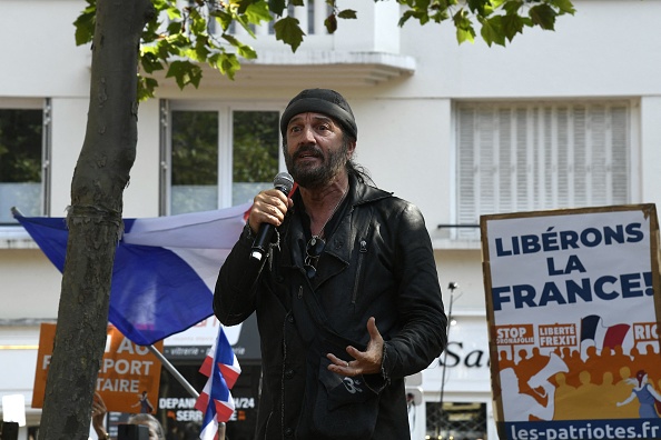 Le chanteur français Francis Lalane, à Paris le 17 juillet 2021. (Photo BERTRAND GUAY/AFP via Getty Images)