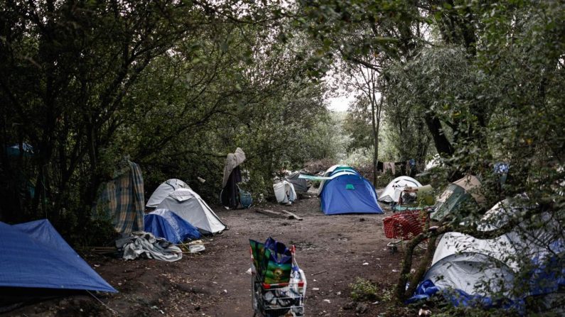Campement de migrants, à Loon-plage, le 12 août  2023. (Photo SAMEER AL-DOUMY/AFP via Getty Images)