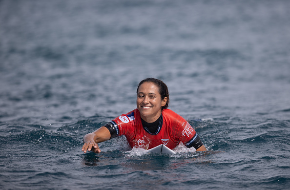 JO 2024 : Vahine Fierro, la surfeuse polynésienne qui rêve d’Olympe