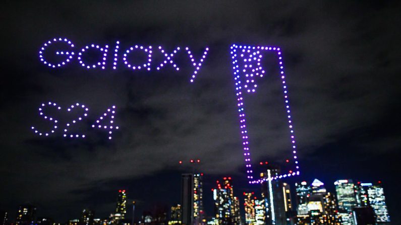 Londres est illuminée par un spectacle épique de drones pour célébrer le lancement du nouvel appareil Samsung Galaxy S24 doté de la technologie Galaxy AI, le 17 janvier 2024. (Joe Maher/Getty Images for Samsung)