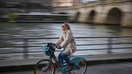À Paris, le vélo dépasse désormais la voiture comme moyen de transport