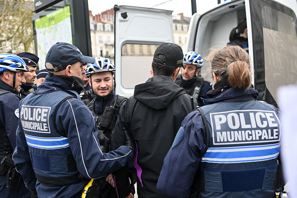 Sondage: 59% des Français sont favorables à l'armement des policiers municipaux
