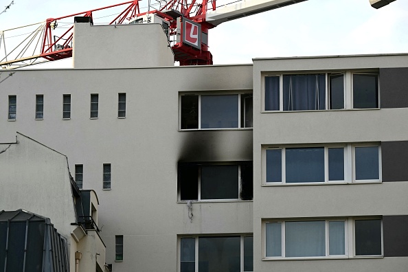 Une forte explosion a retenti de cet appartement situé au 7ᵉ étage dimanche 7 avril 2024 vers 20 heures. (Photo MIGUEL MEDINA/AFP via Getty Images)