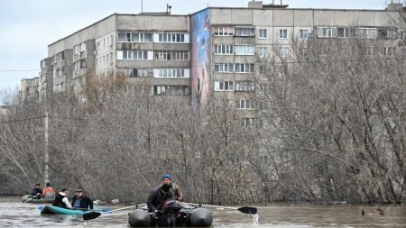 Plus de 10.000 bâtiments résidentiels pris par une inondation en Russie