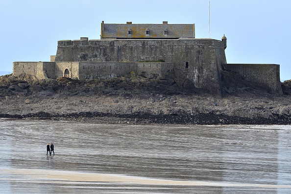 Fortification de Saint-Malo à marée basse.  (GEORGES GOBET/AFP via Getty Images)