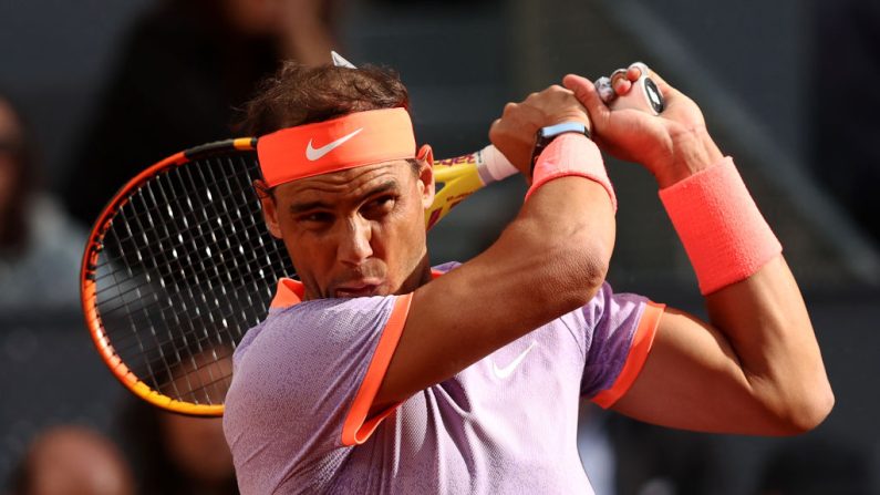 "Après tout ce que j'ai vécu là-bas, c'est logique de ne pas vouloir me sentir n'importe comment" à Roland-Garros, a expliqué Rafael Nadal après avoir réussi son entrée en lice au Masters 1000 de Madrid jeudi. (Photo : Clive Brunskill/Getty Images)