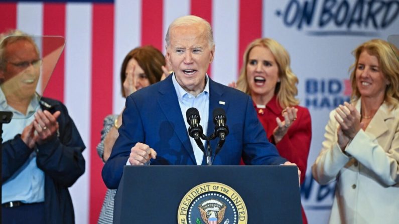 Joe Biden lors d'un événement de campagne au Martin Luther King Recreation Center à Philadelphie le 18 avril 2024. (Drew Hallowell/Getty Images)