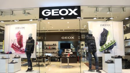 « On est en France, c’est dans la loi » : le gérant d’un magasin Geox menacé de mort après avoir refusé une intérimaire voilée