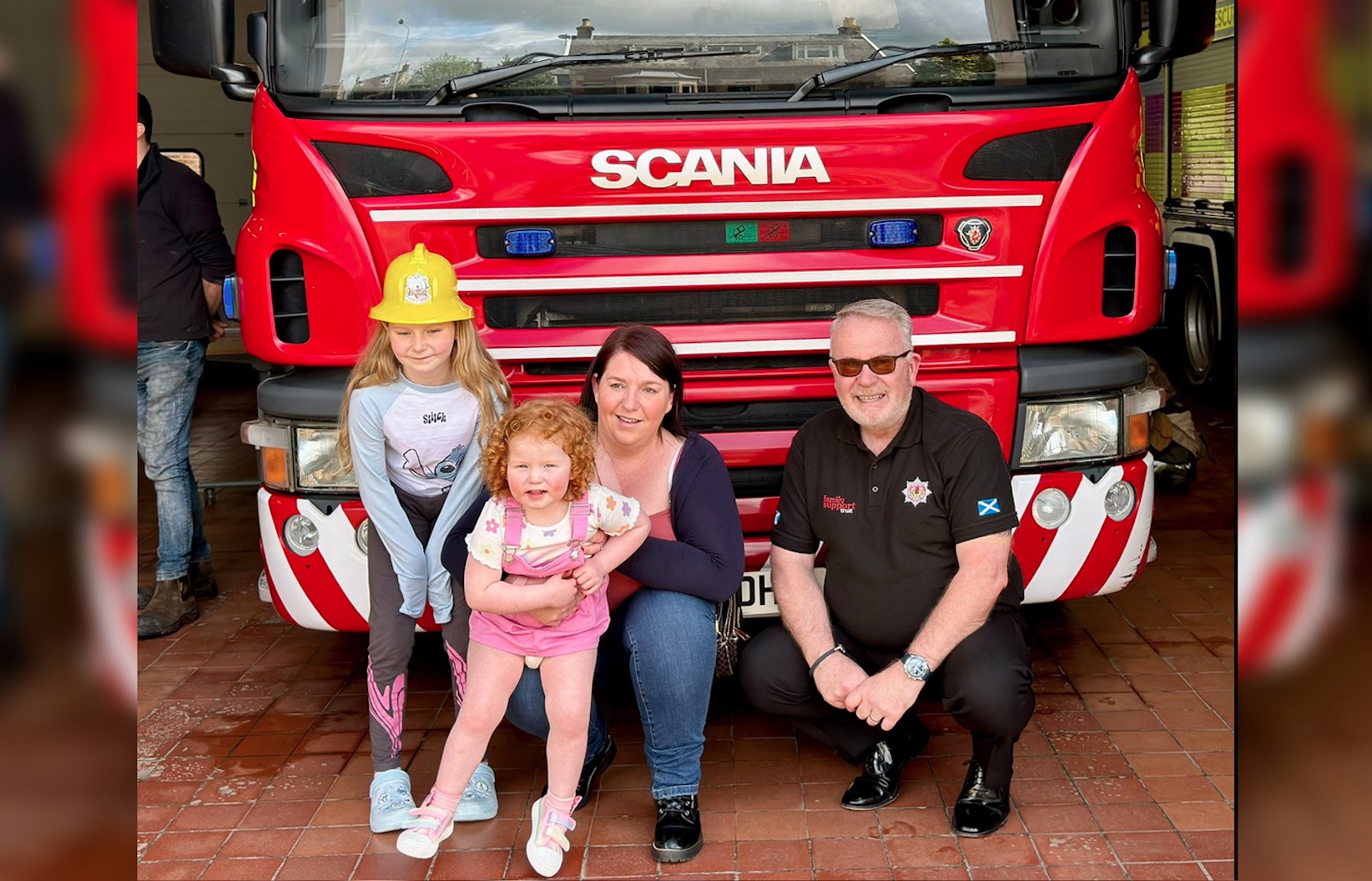 « Maman, maman, feu, chaud »: une fillette de 2 ans sauve ses voisins d'un incendie, en Écosse
