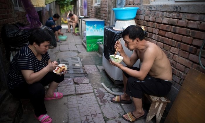 Le PCC renforce le contrôle de la population à faible revenu alors que de plus en plus de Chinois tombent dans la pauvreté