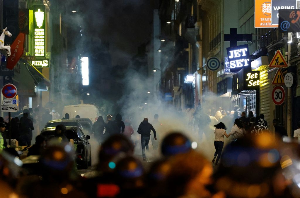 Émeutes: les assureurs fuient les villes sinistrées et refusent de payer pour elles