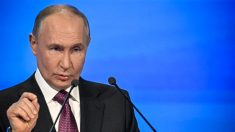 Exercices nucléaires : Vladimir Poutine appelle son armée à se tenir prête à protéger le pays