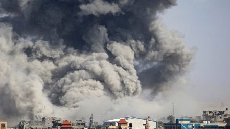 Frappes intenses sur Rafah, pourparlers in extremis de trêve au Caire
