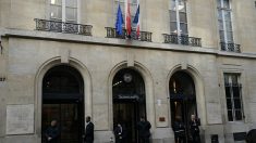 L’entrée des locaux historiques de Sciences Po Paris à nouveau bloquée brièvement