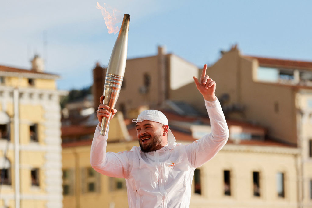 "Honte mondiale": le choix de Jul pour allumer le chaudron olympique désespère les internautes