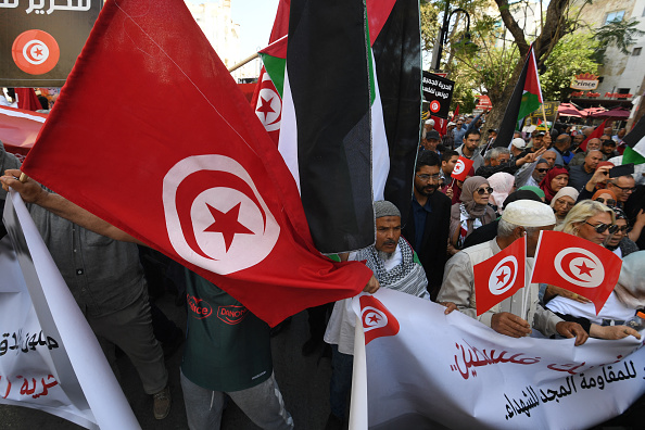 Tunisie : "arrestation musclée d'une avocate interrompt un direct de France 24"