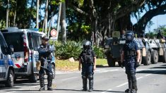 Émeutes en Nouvelle-Calédonie : les barrages entre Nouméa et l’aéroport disloqués, mais la route encore inaccessible