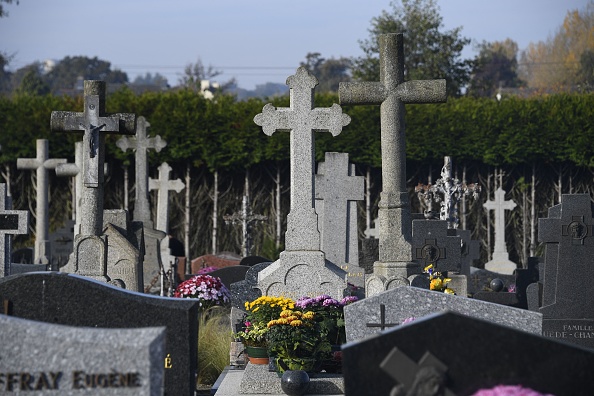"Allah", "lâches", "raciste" : plus de 80 tombes dégradées par des tags en Dordogne