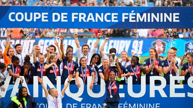 Le Paris Saint-Germain, grand favori, a remporté (1-0) la Coupe de France féminine de football devant Fleury samedi lors de la finale à Montpellier. (Photo : SYLVAIN THOMAS/AFP via Getty Images)