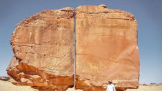 Un rocher géant découpé au laser dans le désert saoudien laisse les scientifiques perplexes – certains disent qu’il s’agit d’extraterrestres