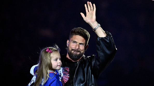"Je me sens touché et béni" : Olivier Giroud ovationné par le Stade de France pour ses adieux