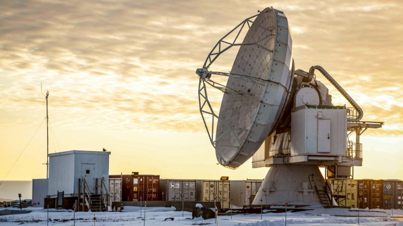 La base spatiale de Pituffik, anciennement connue sous le nom de base aérienne de Thulé, une base de l'armée spatiale américaine située sur la côte nord-ouest du Groenland, le 4 octobre 2023. (Thomas Traasdahl/Ritzau Scanpix/AFP via Getty Images)