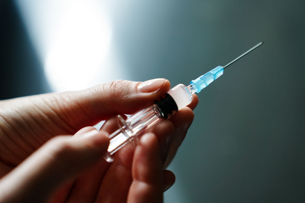 Le Premier ministre néo-zélandais veut des réponses sur le cas "horrifiant" d'une fillette de 11 ans menottée et à qui on a injecté des médicaments psychiatriques